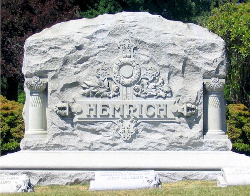 Hemrich family monument, Seattle - image